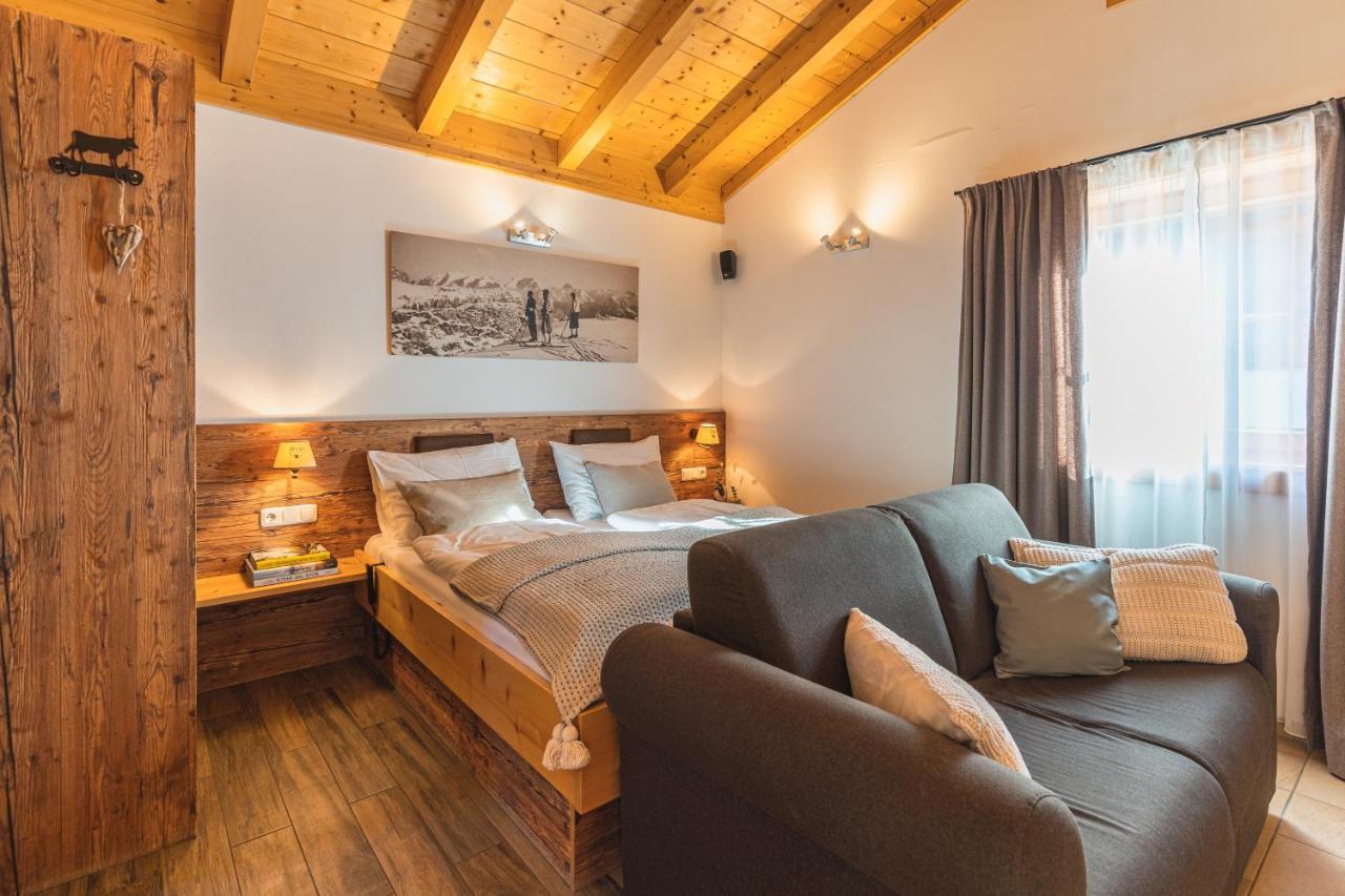 Dorfchalets & Apartments - Authentic Experience In Centre Of Kaprun Including Tauernspa And Summercard Εξωτερικό φωτογραφία