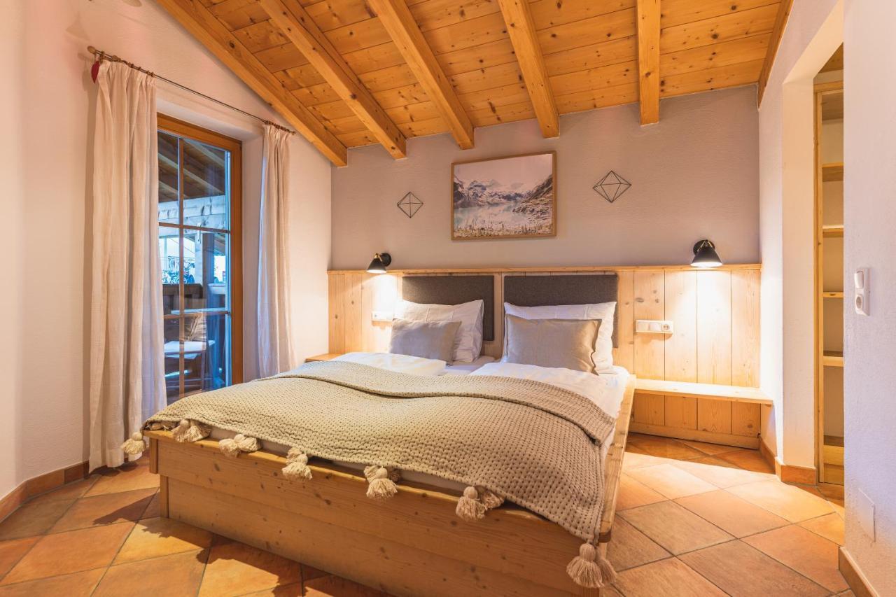 Dorfchalets & Apartments - Authentic Experience In Centre Of Kaprun Including Tauernspa And Summercard Εξωτερικό φωτογραφία