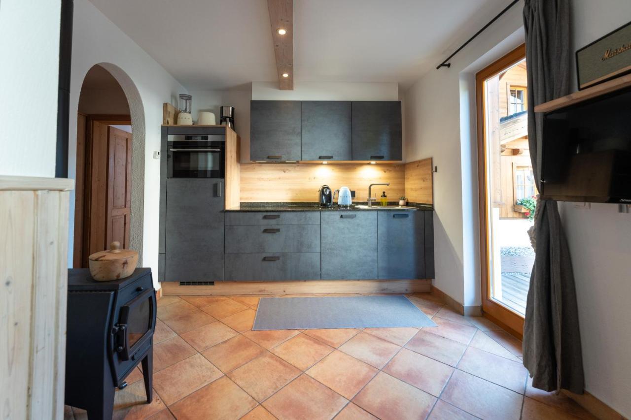 Dorfchalets & Apartments - Authentic Experience In Centre Of Kaprun Including Tauernspa And Summercard Εξωτερικό φωτογραφία