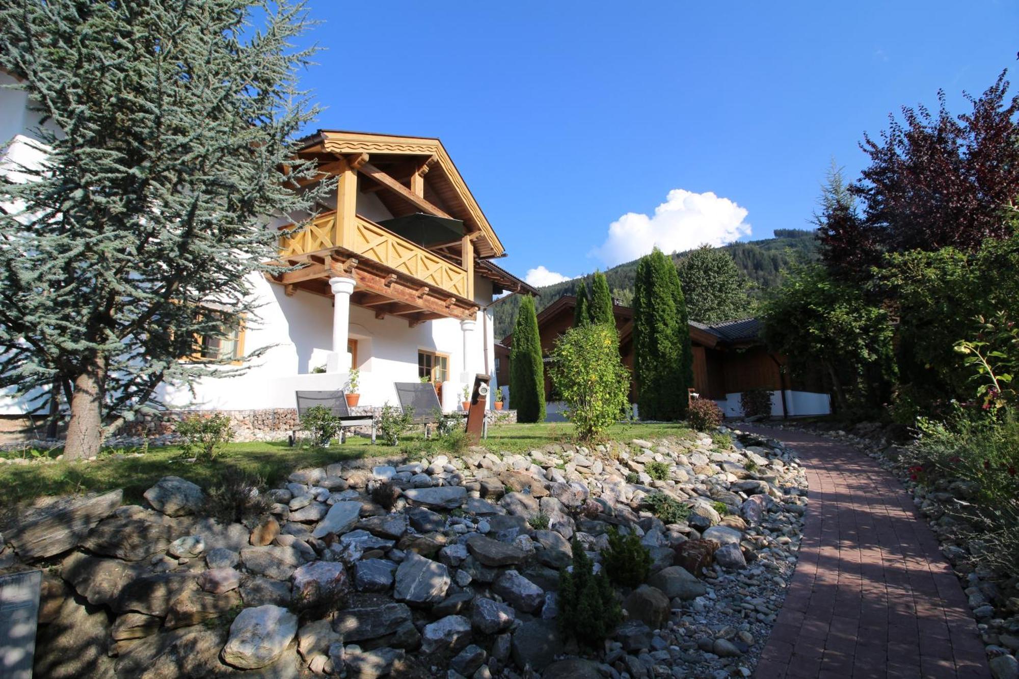 Dorfchalets & Apartments - Authentic Experience In Centre Of Kaprun Including Tauernspa And Summercard Εξωτερικό φωτογραφία