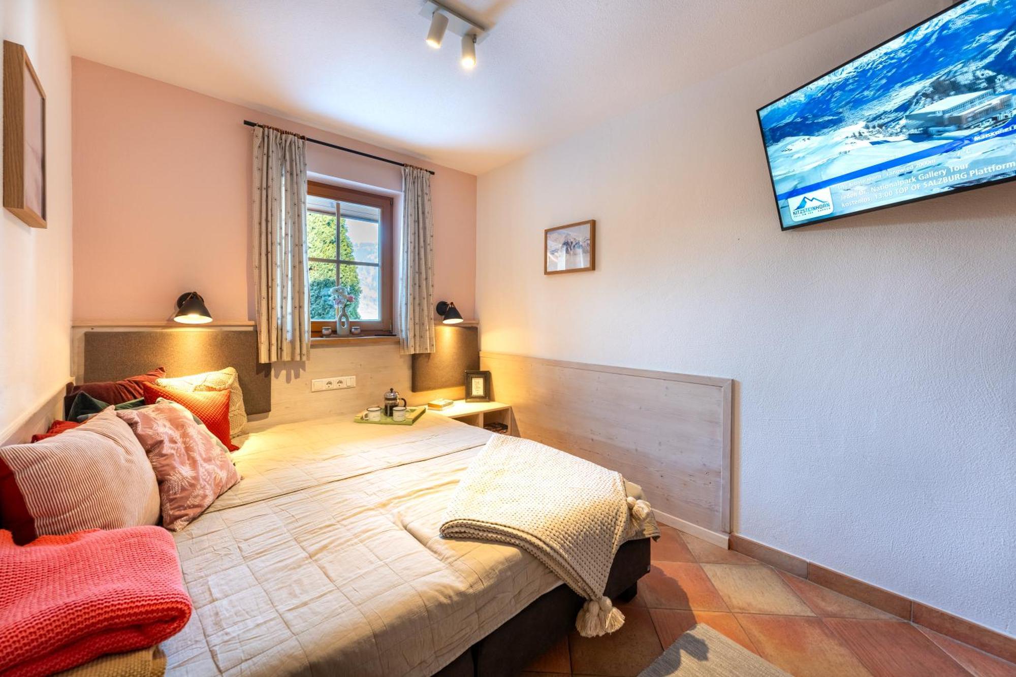 Dorfchalets & Apartments - Authentic Experience In Centre Of Kaprun Including Tauernspa And Summercard Εξωτερικό φωτογραφία